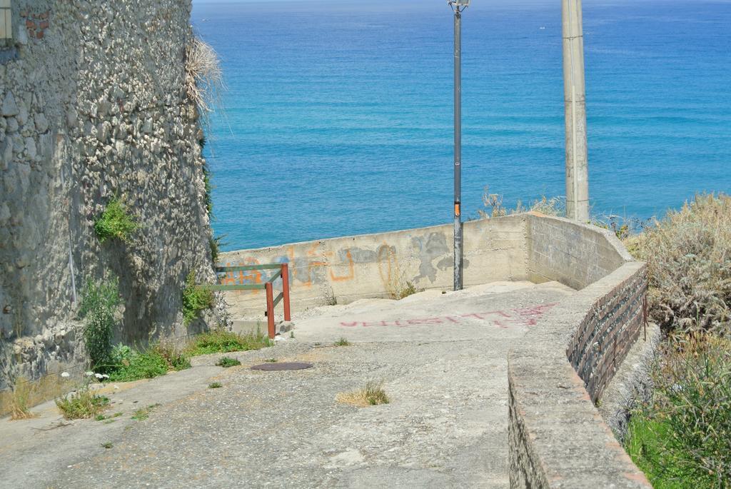 Bed and Breakfast La Perla Del Tirreno Тропея Экстерьер фото